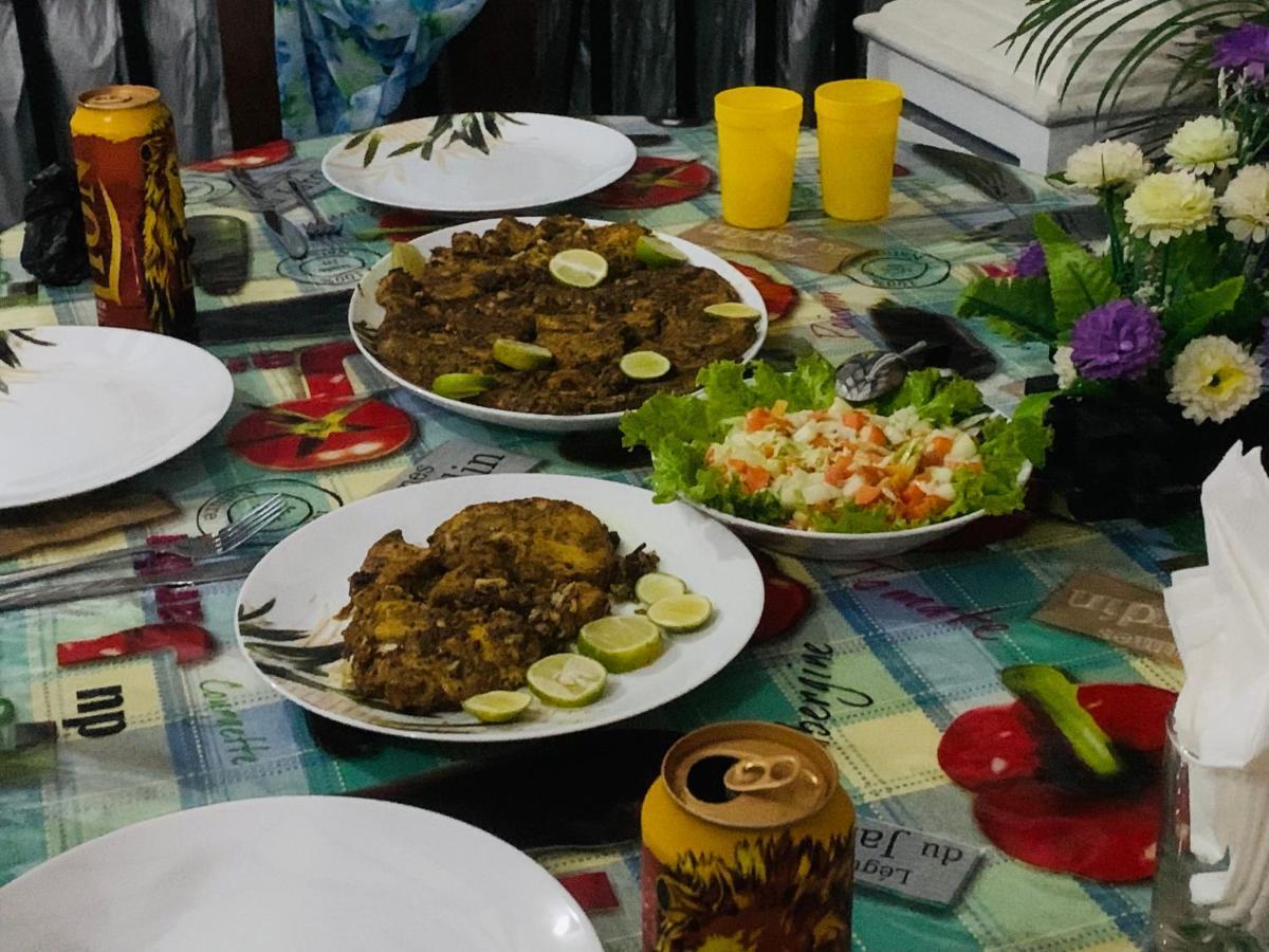 Rodrigo'S Villa & Restaurant เนกอมโบ ภายนอก รูปภาพ