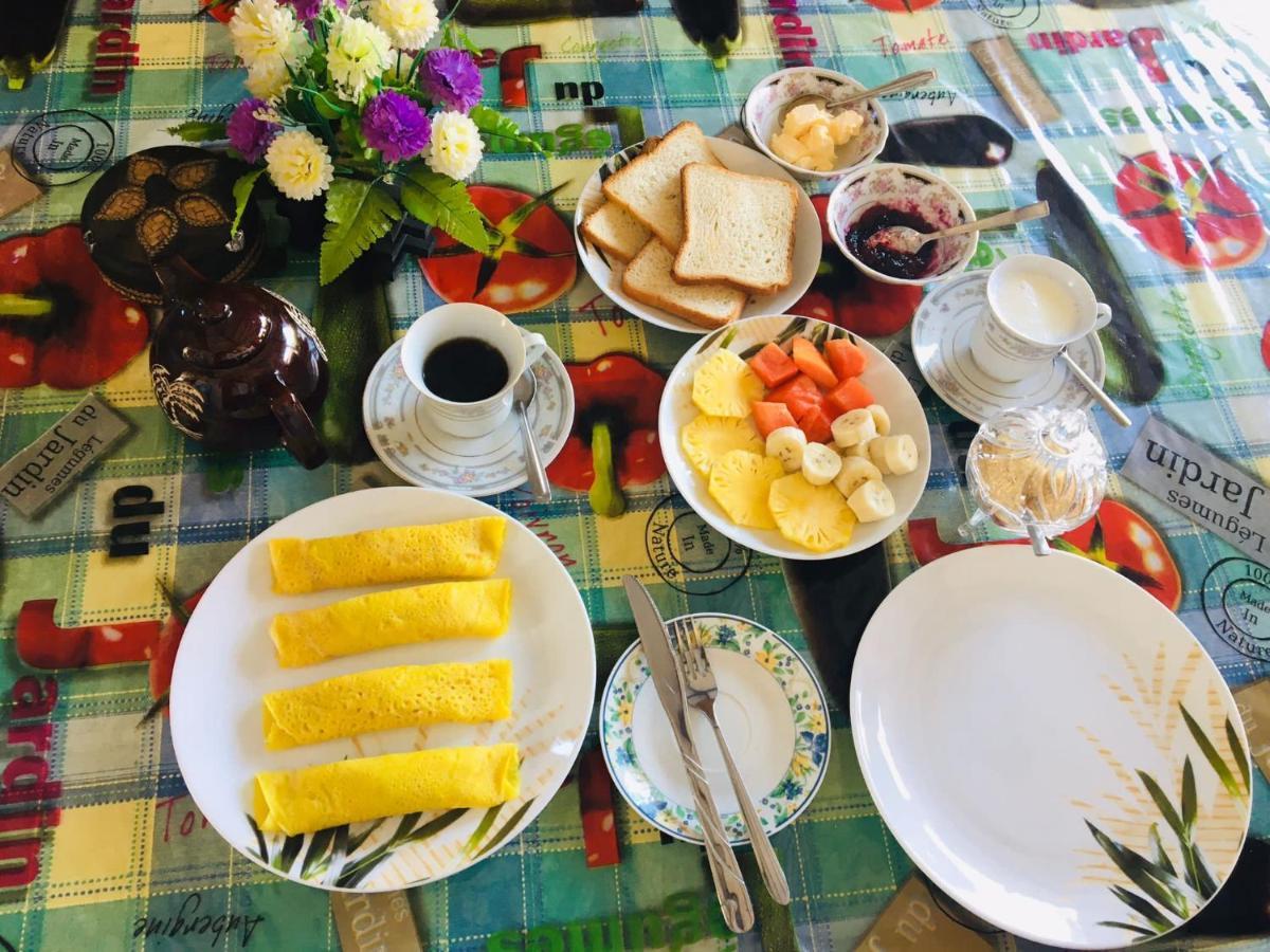 Rodrigo'S Villa & Restaurant เนกอมโบ ภายนอก รูปภาพ