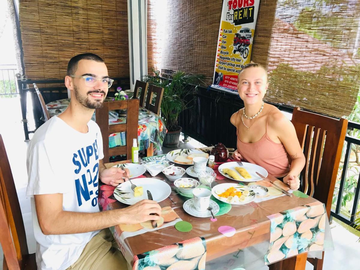 Rodrigo'S Villa & Restaurant เนกอมโบ ภายนอก รูปภาพ