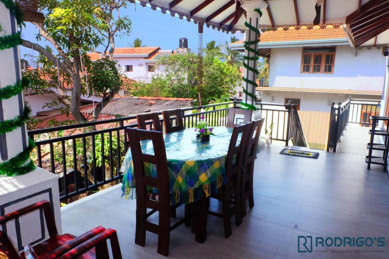 Rodrigo'S Villa & Restaurant เนกอมโบ ภายนอก รูปภาพ